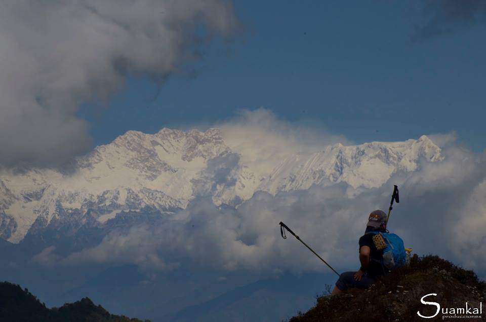 Kanchenjunga sullo sfondo